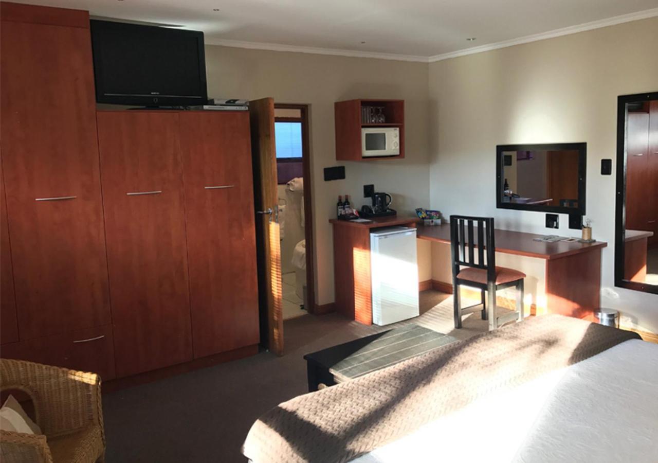 A La Martha'S Air-Port Guest House Порт-Элизабет Экстерьер фото